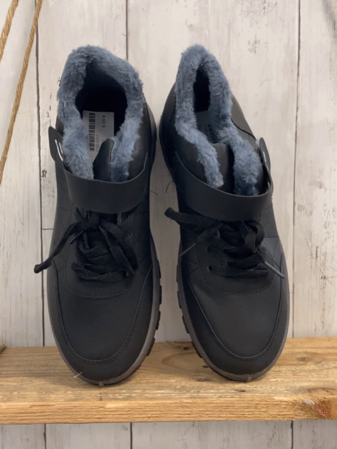   Schuhe  Gr. 41  schwarz graue Sohle blaues Plüschfutter 