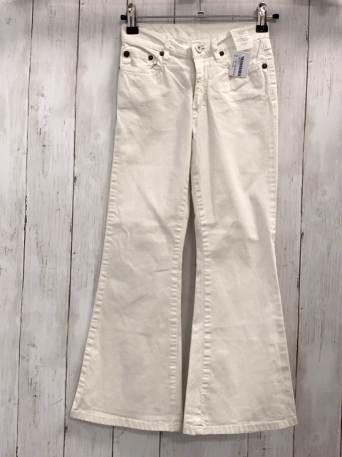 Replay  Hose  Gr. 122/128  weiß gestickte Blumen am Bund auf der Rückseite 