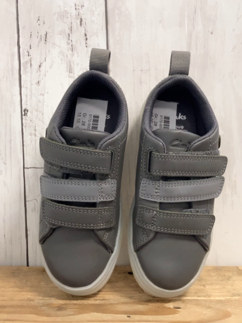 Clarks  Schuhe  Gr. 28  grau Leuchtsohle 