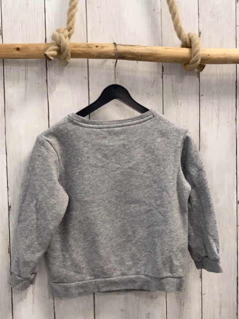   Pullover  Gr. 104  grau weiße Schrift + Label 