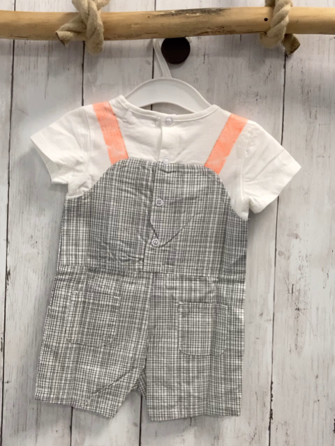 Boboli neu Playsuit Gr. 74  weiß + weiß grau kariert Latzoptik aprikot Hosenträger