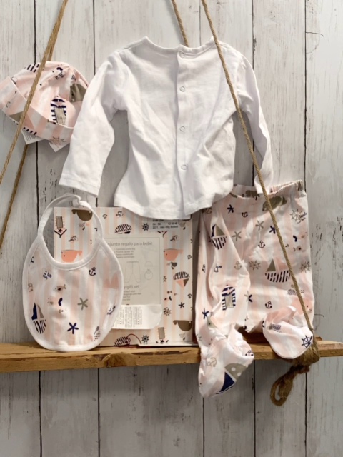 neu 4 teilige Boboli Geschenkbox Gr. 56  Langarmshirt Hose Mütze Lätzchen  weiß rosa maritime Motive