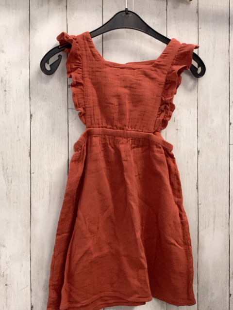   Kleid  Gr. 122  rost Struktur Rüschen 