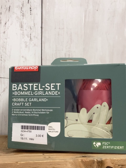 neu  Weihnachtsdeko  Bastelset Bommel-Girlande 