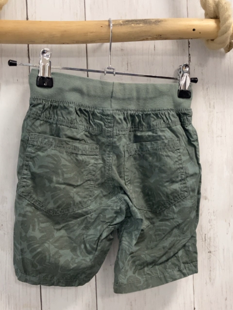   Shorts  Gr. 104  kiwi oliv Blätter 