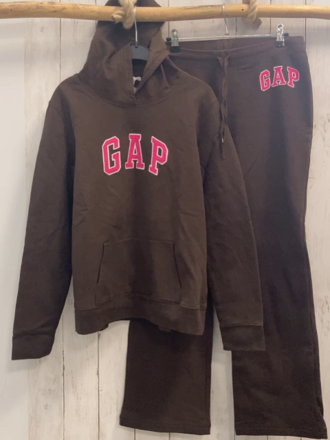 2tlg GAP Jogginganzug  Gr. M braun Kapuze pink Schrift mit weißer Umrandung 