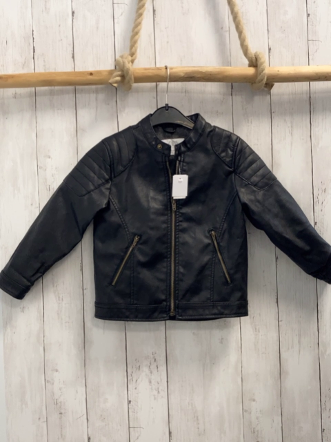 zara Jacke Gr. 110  schwarz
