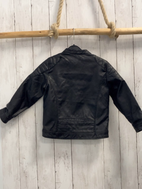 zara Jacke Gr. 110  schwarz