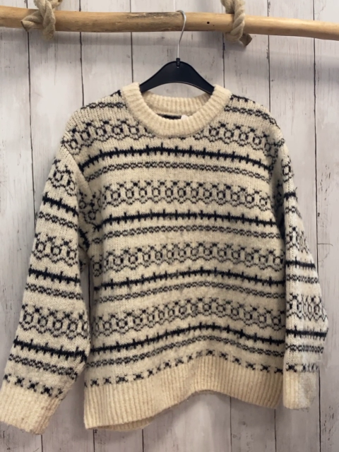 zara pullover Gr. 134  beige schwarzes Muster Strick