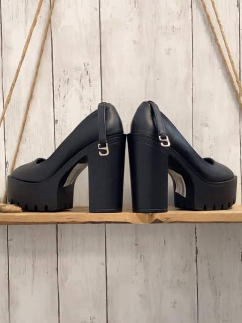 Gdgydh Schuhe  Gr. 38  schwarz Plateausohle + hoher Absatz 