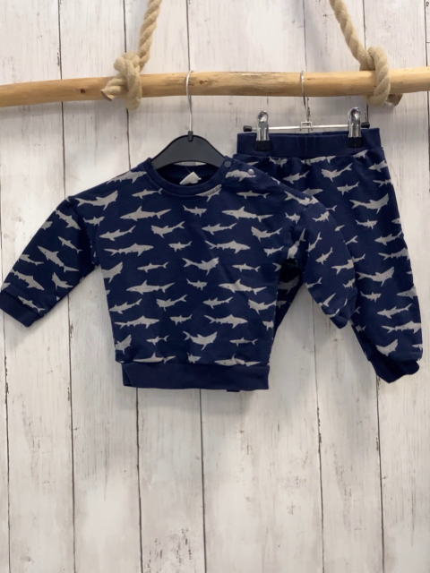 2tlg  Pullover + Leggings  Gr. 68  blau graue Haie 