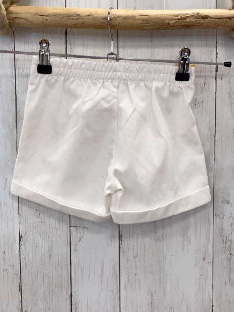   Shorts  Gr. 104  weiiß mit gelbem Blumengürtel 