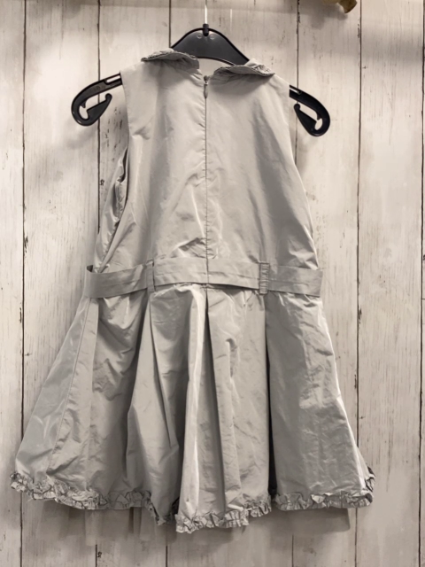 Steiff  Kleid  Gr. 110  grau Rüschensaum 