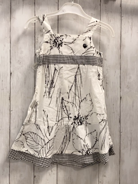 Ginkana  Kleid  Gr. 104  weiß schwarze Blätter + schwarz weiße kariert 