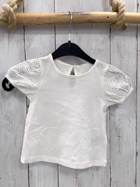 neu H&M  T-Shirt  Gr. 68  weiß Ärmel mit Lochstckerei 