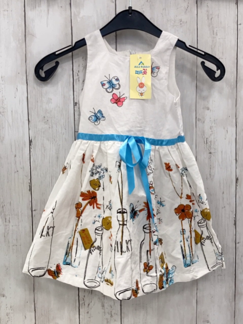neu  Kleid  Gr. 86  weiß Flaschen Blumen Schmetterlinge hellblaues Gürtelband 