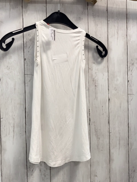 Ushuaia  Kleid  Gr. 104  weiß graue Schrift bunte Blumen 