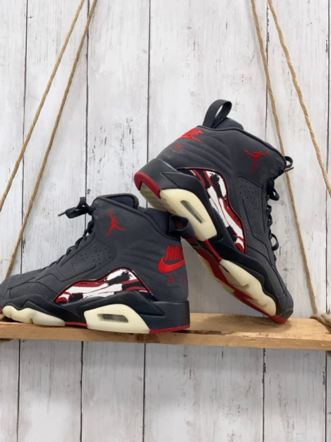 Jordan  Boots  Gr. 41  dunkelgrau rote Schrift + Label 