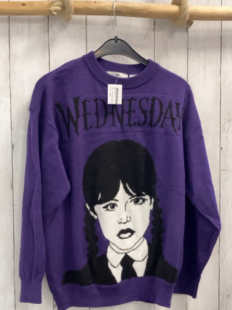 H&M  Pullover  Gr. 146/152  lila Mädchenkopf Wednesday Strick