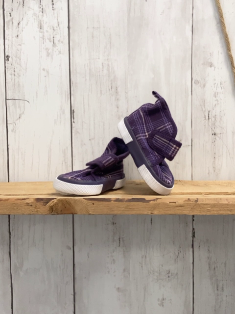 neu H&M  Babyschühchen  Gr. 14/15  lila flieder rosa altrosa kariert weiße Sohle 