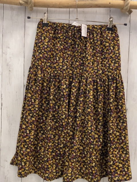 Zara  Rock  Gr. 152  schwarz gelb bunte Blumen 