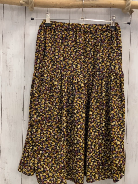 Zara  Rock  Gr. 152  schwarz gelb bunte Blumen 