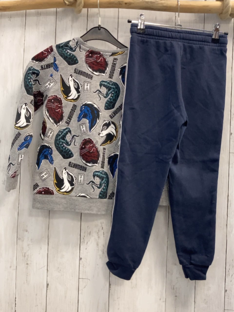 2tlg Harry Potter  Pullover + Jogginghose  Gr. 122  grau blau Wappentiere Hogwarts Schrift 