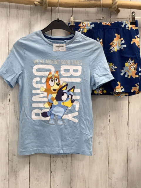2tlg  T-Shirt + Shorts  Gr. 134  hellblau blau Tiere weiße Schrift Bluey 