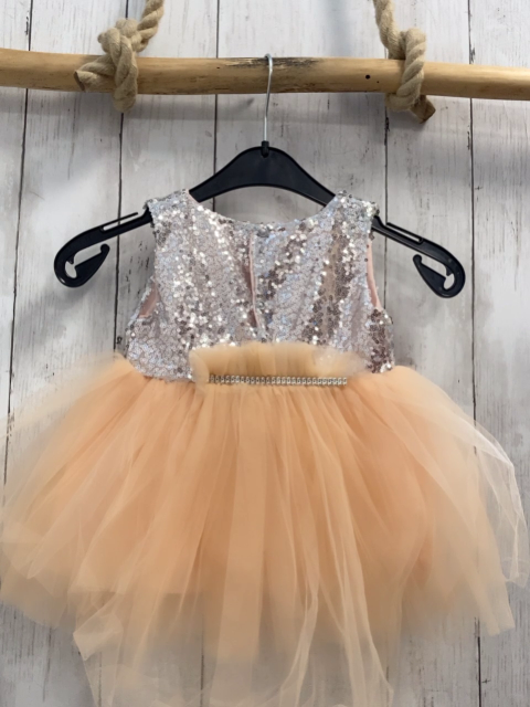 neu  Kleid  Gr. 86  Oberteil mit silber Pailetten lachs Tüllüberrock 