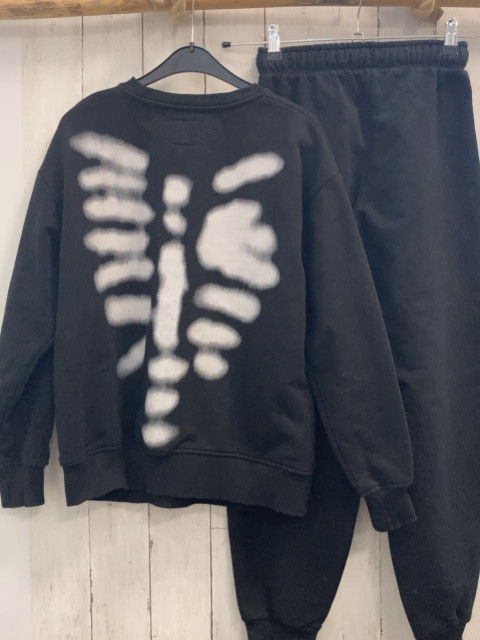 zara 2tlg Pullover + Jogginghose Gr. 152  schwarz weißer Skelettdruck