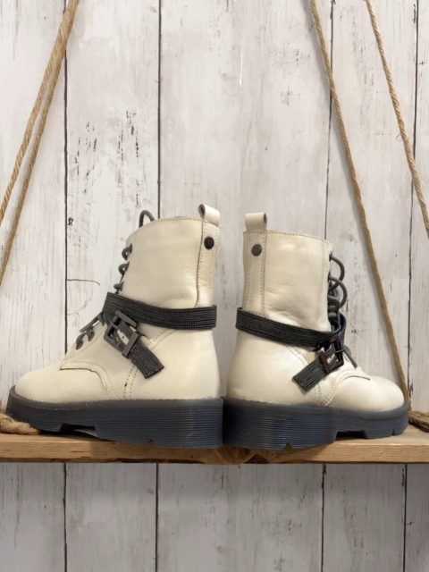Gioseppp Boots  Gr. 34  creme graue Schnürsenkel + Sohle 