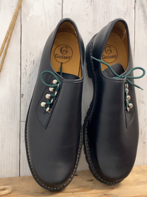 Goiser  Trachtenschuhe  Gr. 43  schwarz seitliche Schnürung mit grünem Schnürsenkel