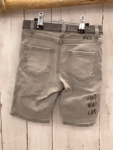 IKKS Shorts  Gr. 104  grau Jeans Schrift Bund verstellbar 