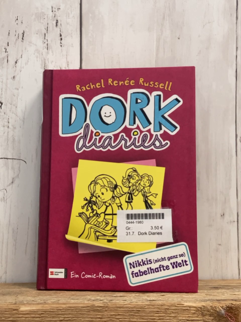 Dork Diaries  Buch Nikkis (nicht ganz so) fabelhafte welt