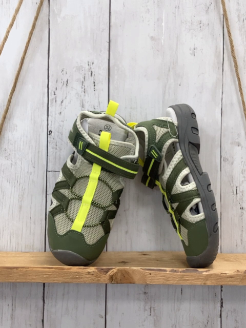 neu  Sandalen  Gr. 32  kiwi hellgrau gelb 