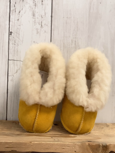   Hausschuhe  Gr. 20  Mais Fellbund + -futter 