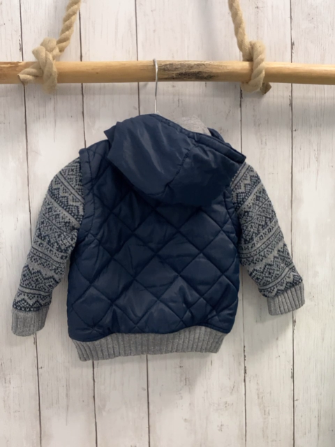   Jacke  Gr. 74  blau gesteppt + graue Strickärmel mit blauem Muster 