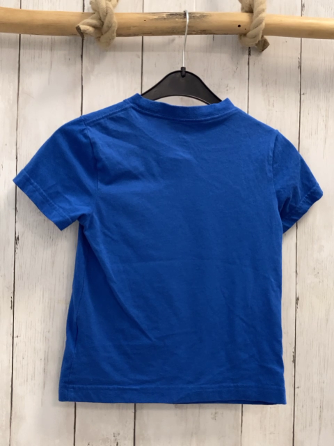 Converse  T-Shirt  Gr. 116  blau Fahrzeug Schuhform Schrift 