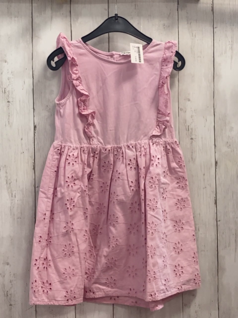   Kleid  Gr. 116  rosa mit Lochstickerei 
