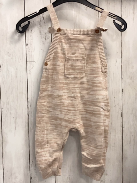 Alana  Latzhose  Gr. 74  beige weiß gemustert Strick