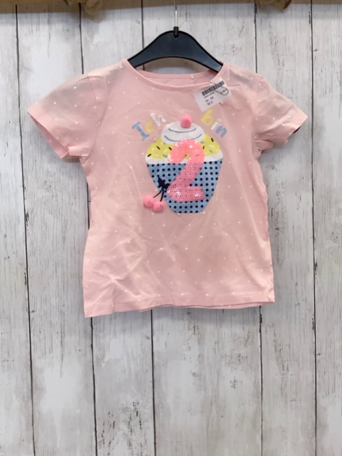   T-Shirt  Gr. 92  rosa Törtchen mit Pailetten "2" weiße Sterne 
