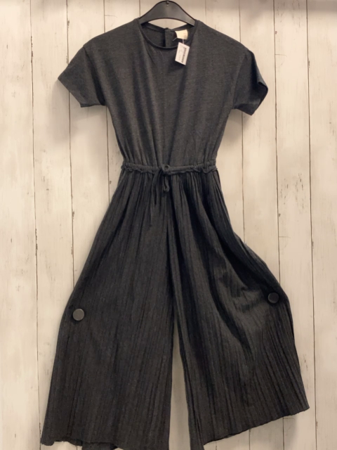 Zara  Jumpsuit  Gr. 128  dunkelgrau Hosenbeine crincled mit breitem Schlag 