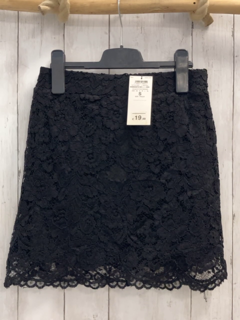 neu Terranova  Rock schwarz Überrock mit Blumenstickerei NP 19,99€