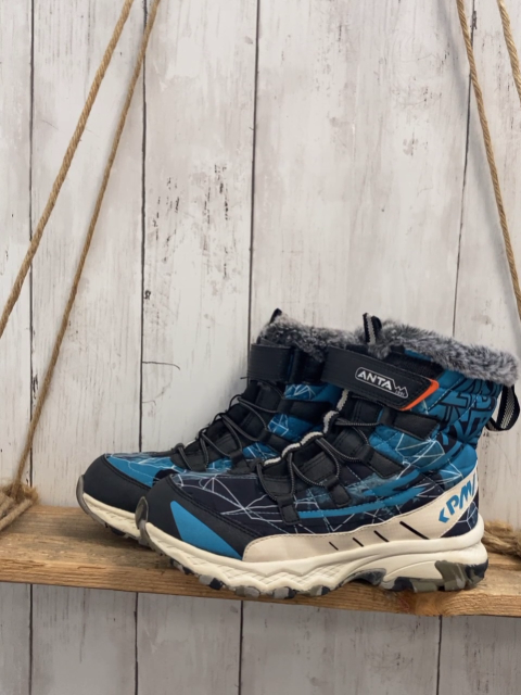  Boots  Gr. 35  blau türkis hellgrau mit ausklappbarem Spike grauer Fellbund  