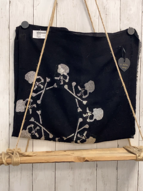 neu  Schaltuch  schwarz Totenköpfe + Knochen aus schwarz silber Steinen 
