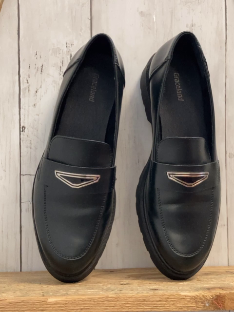  Schuhe  Gr. 38  schwarz silber Schnalle 