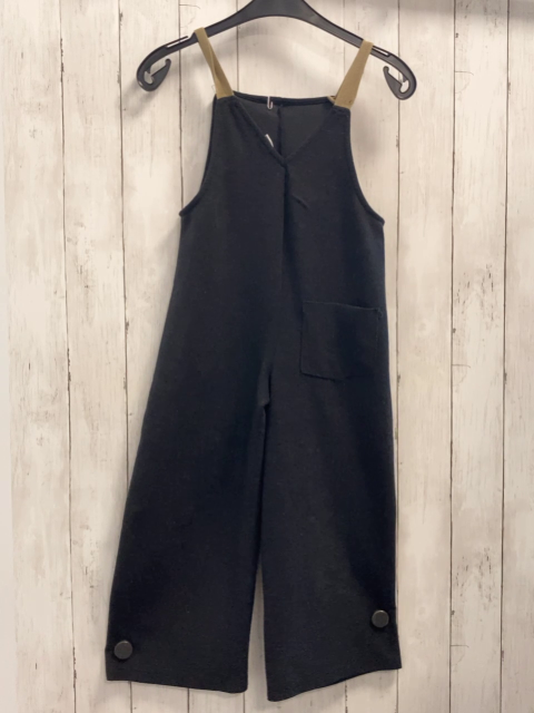 Zara  Latzhose  Gr. 140  grau breiter Schlag 