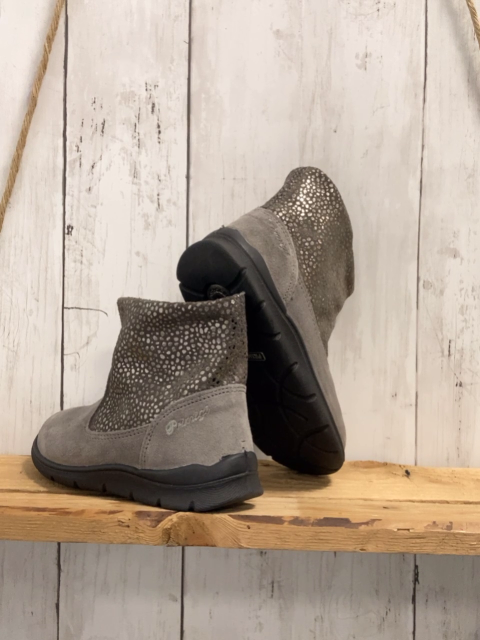 Primigi  Boots  Gr. 26  grau Schaft mit silber Glitzerpunkten 