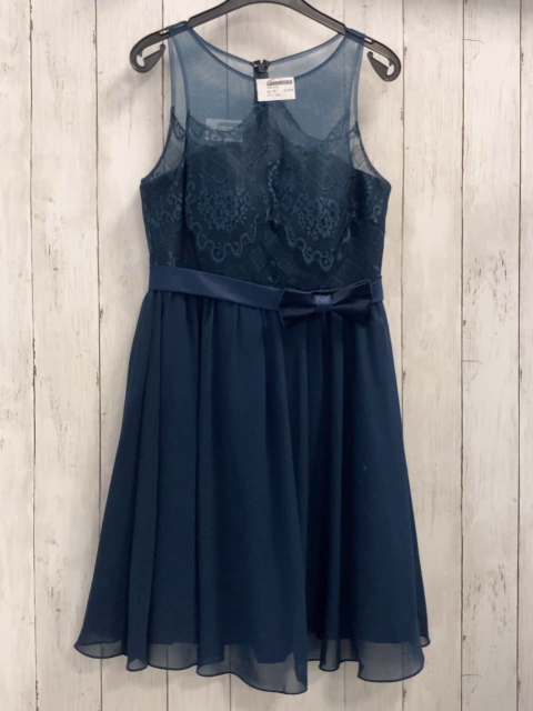 neu  Kleid  Gr. 36  petrol Oberteil mit Blumenstickerei Gürtel mit Schleife 