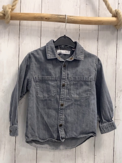 Zara  Hemd  Gr. 104  grau Jeans 